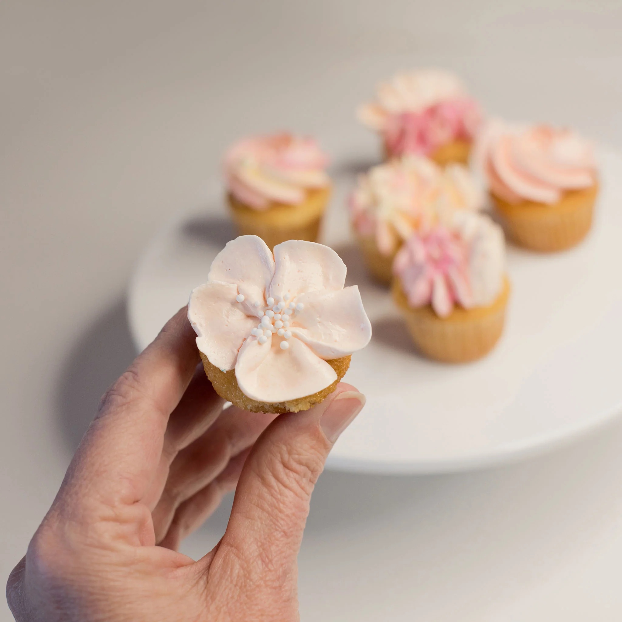 Luxe Mini Cupcakes - Image 4