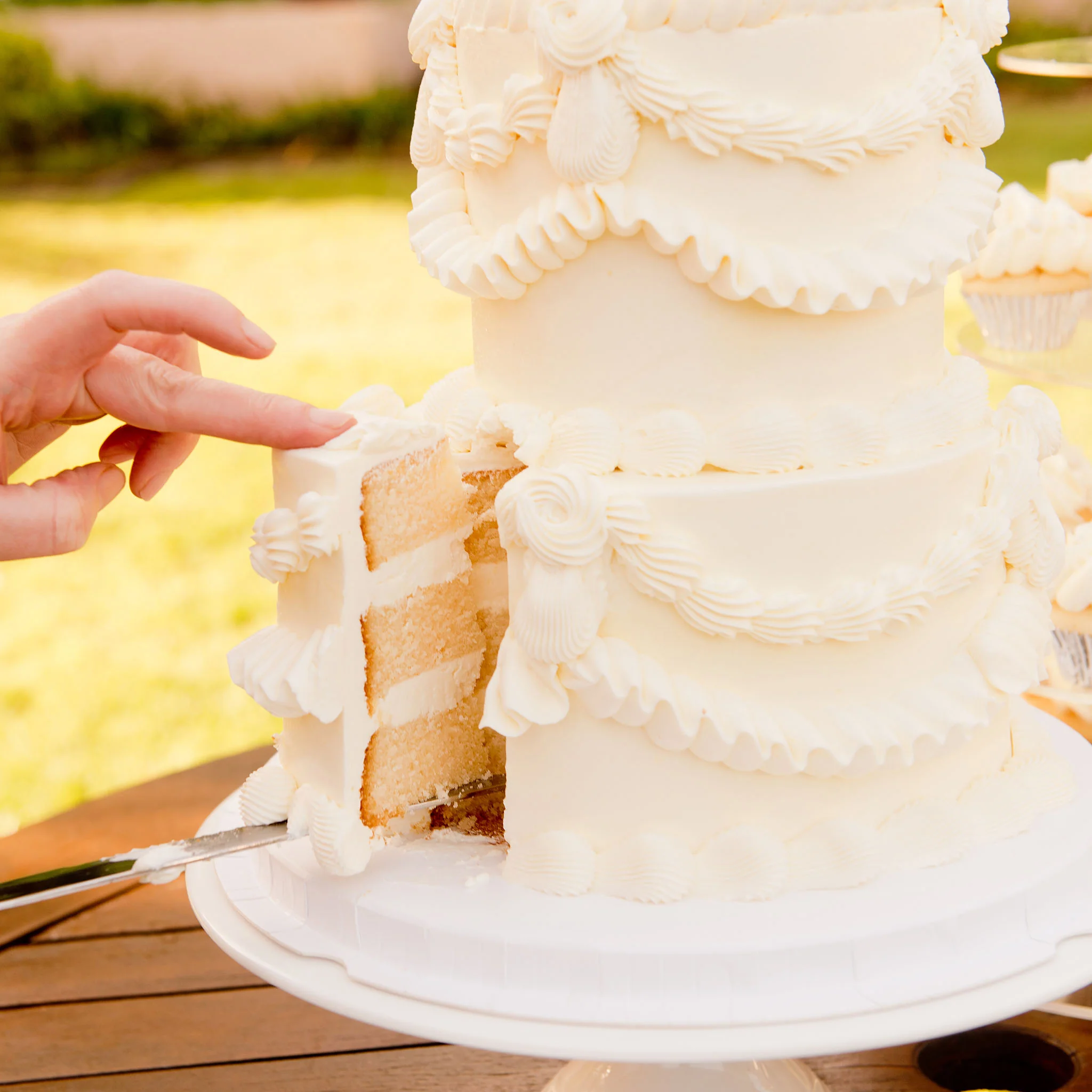 Vintage Dream Two Tiers - Perfect Party Pack to serve 85 guests - Image 3