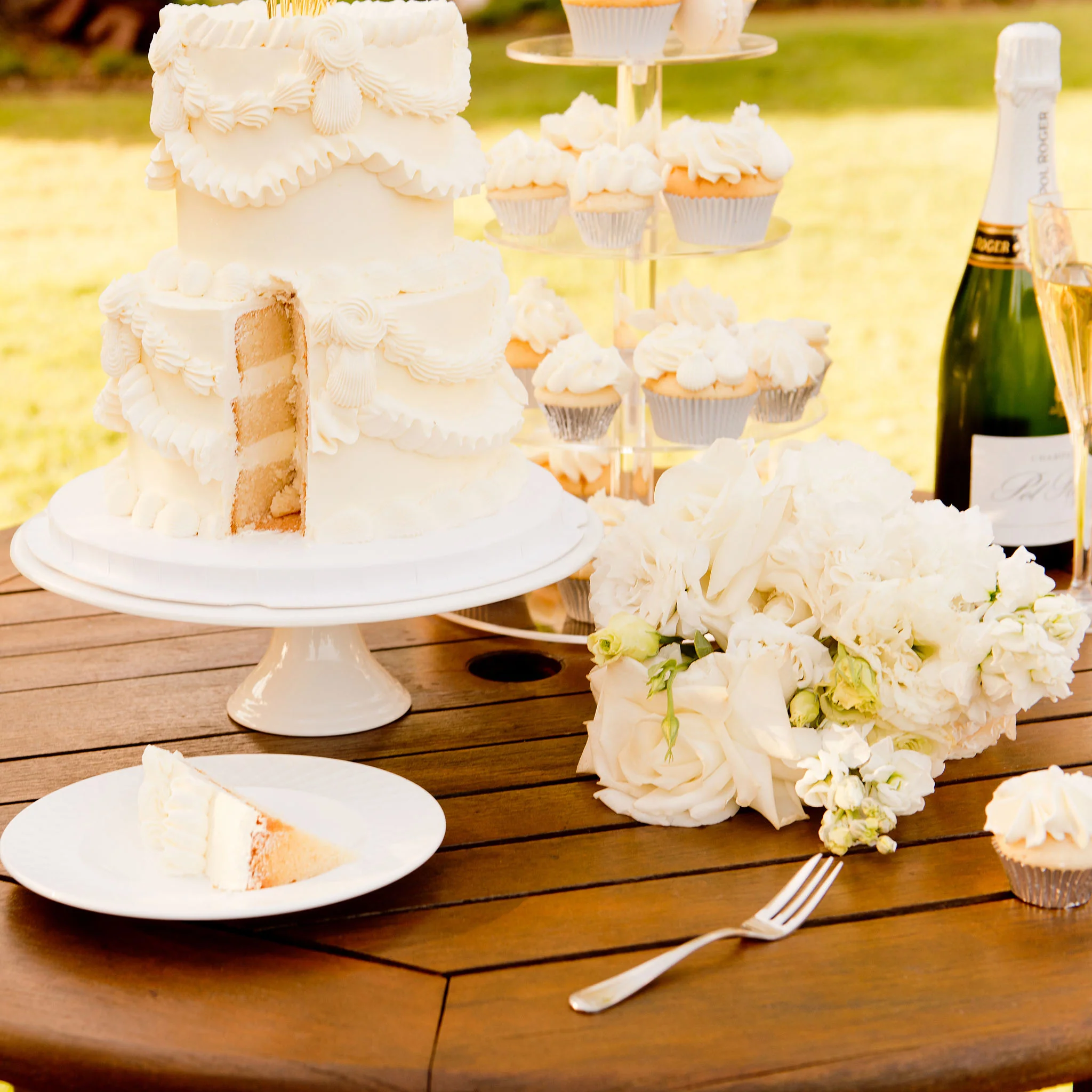 Vintage Dream Two Tiers - Perfect Party Pack to serve 85 guests - Image 6